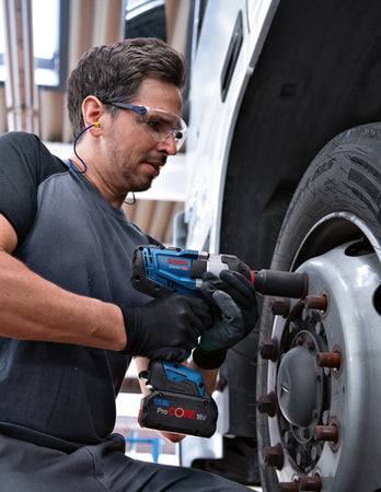 Avvitatore a massa battente BOSCH GDS 18V-1000 (2 x 5,5 Ah ProCORE + GAL1880CV + L-Boxx 136)