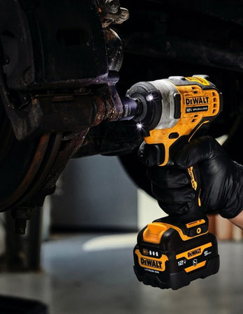 Avvitatore ad Impulsi DeWALT DCF901N (Solo corpo)