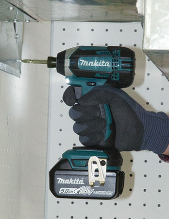 Avvitatore ad Impulsi MAKITA DTD152RFJ1 (1 x 3,0 Ah + DC18RC + MAKPAC 2)