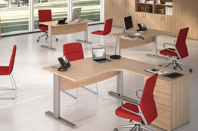Scrivania per ufficio operativo con fianchi metallici cm. 80/140/160/180x80x73h