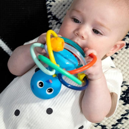 BABY EINSTEIN Ocean Explorers Opus' Shake & Soothe Massaggiagengive, giocattolo e sonaglio, dalla nascita