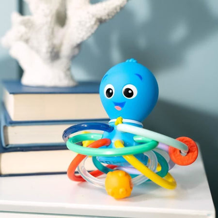 BABY EINSTEIN Ocean Explorers Opus' Shake & Soothe Massaggiagengive, giocattolo e sonaglio, dalla nascita