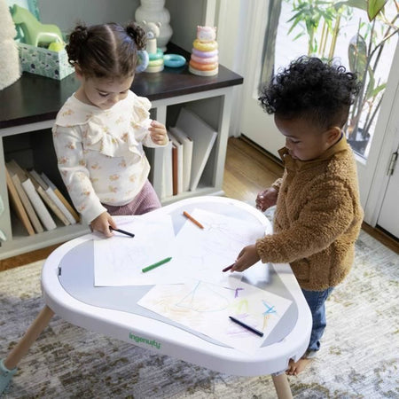 INGENUITY Sdraietta 6 in 1 per bambini: si trasforma in un tappeto da gioco, una tenda indiana, un tavolo da attività e giocattoli rimovibili.