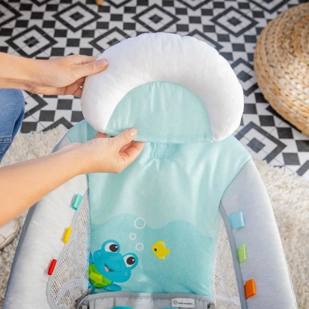 BABY EINSTEIN Sedia a sdraio Neptune - Ocean Explorers, 15 melodie, luci, vibrazioni
