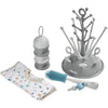 BEABA Birth set (Gocciolatoio grigio albero / Contenitore di dosaggio nebbia chiara / scura / Spazzola per bottiglie in silicone / Bavaglino in tessuto tropicale)