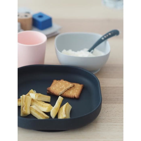 BEABA, Portapasto in Silicone per Bambini, Con Ventosa, Antiscivolo, 4 Pezzi, Piatto + Ciotola + Bicchiere + Cucchiaio, Blu Notte