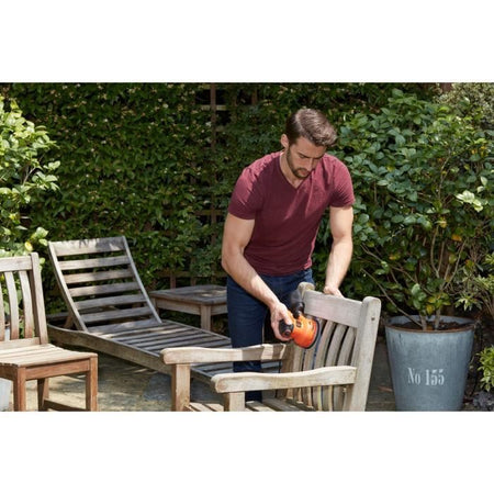 BLACK & DECKER Levigatrice eccentrica -230 watt