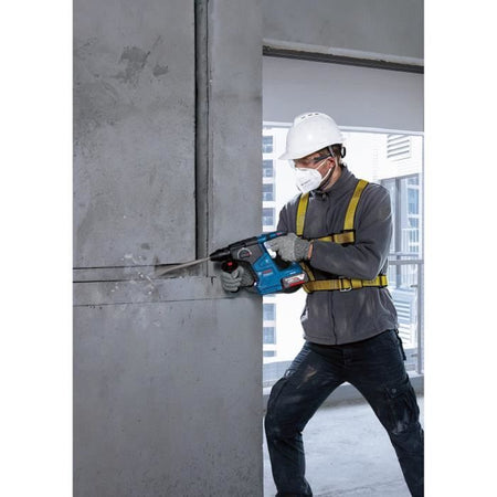 Bosch Professional Bosch Pickler martelleri + 2 Batterie da 5 AH + L-Boxx Caricatore
