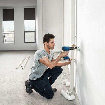 PROPRIET DI PERCUSIONE Bosch Professional GSB 18V- 21 + 2 batterie 2.0AH + GAL 1820 LC