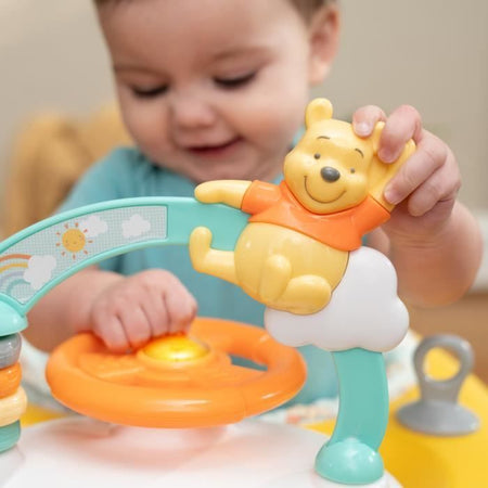 DISNEY BABY -WINNIE- Girello 2 in 1 pieghevole ed evolutivo, giocattolo attività integrato e rimovibile, musica, luci, altezza regolabile