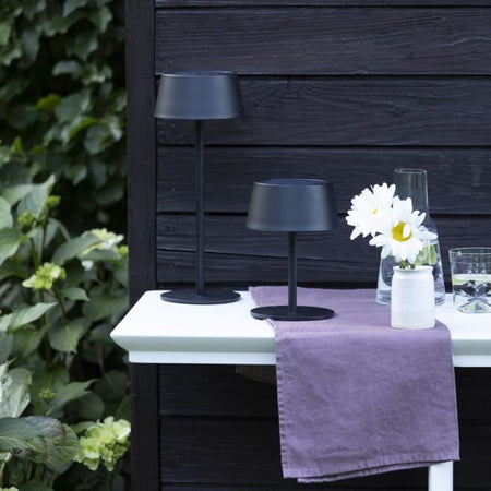 Lampada da tavolo per esterno - BRILLIANT - PICCO - LED e solare - Metallo e plastica - 5 W - Nero satinato