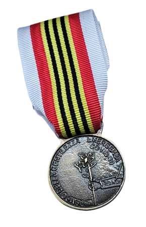 Medaglia CRI Tempo della Gentilezza con scatola verde