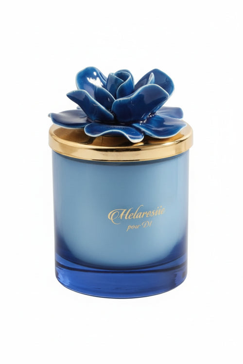 Candela in vetro artigianale Melaverde con tappo fiore blu, bomboniera per matrimonio o promessa