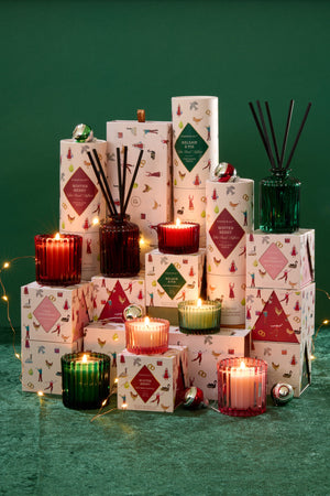 Set Regalo di Natale Â- 3 Candele Profumate in Vetro Zigrinato Â- Winter Berry, Menta Rosa, Abete Balsamico