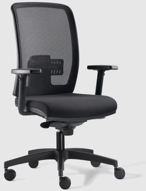 Sedia ignifuga ergonomica su ruote con schienale in rete e braccioli colore nero