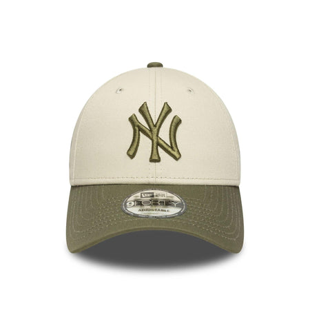 Cap New Era 940 New York Yankees MLB Sidepatch beige