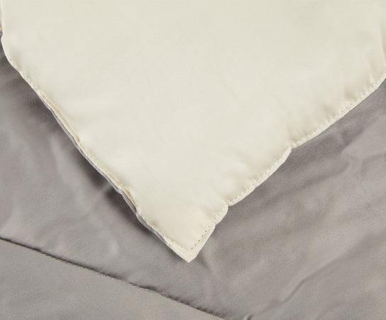 Trapunta matrimoniale Invernale bifaccia-double face in raso di puro cotone Made in Italy Beige/Grigio Fumo