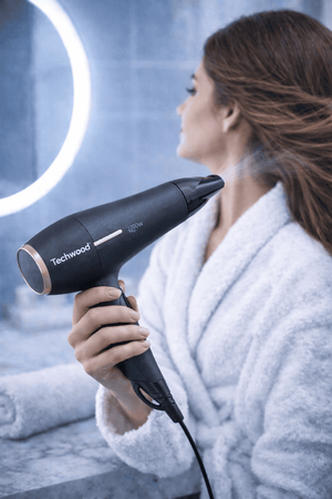 Asciugacapelli Professionale 2200W con Concentratore, 2 Velocità, 3 Temperature e Colpo d’Aria Fredda – Design Elegante