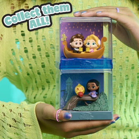 Statuette da collezione - DISNEY - Film Moments - 2 figurine, 1 diorama, 1 carta di sfondo, 10 scene da collezione