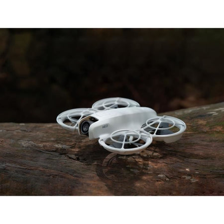 Dron ultracompacto - DJI - Neo - 135g, despegue/aterrizaje desde la mano, captura cinematográfica
