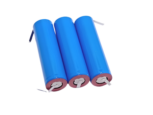 3 Batterie 18650 Litio 4800mAh 3,7V Ricaricabile Paglietta Linguette Pacco
