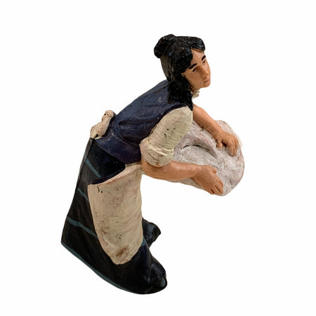Statuetta per presepe natalizio donna che lava i panni h 10 cm