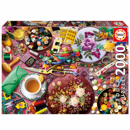 Puzzle - EDUCA - Il tavolo da cucito - 2000 pezzi - 96x68 cm - dai 15 anni