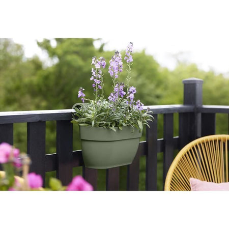 ELHO - Vaso da fiori - Vibia Campana Easy Hanger Medium - Verde pistacchio - Balcone esterno - L 24,1 x P 36 x H 26,5 cm
