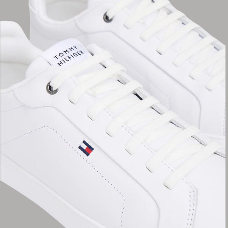Eleganza e Comfort: Scarpe Tommy Hilfiger Bianche in Pelle