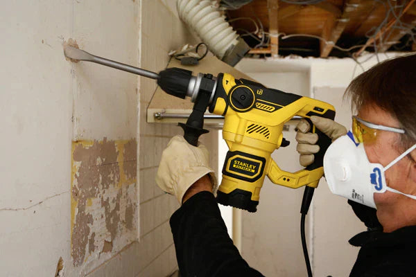 Scalpellatore "FME1250K-QS" ideale su calcestruzzo e muratura con tre modalità d'uso