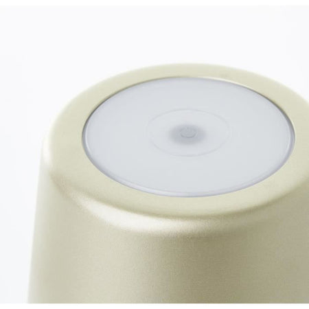 Lampada da tavolo da esterno - BRILLIANT - KAAMI - Ricaricabile - Oro opaco - LED - 2W - 310lm - 3000K - DIM - USB - 3-Step DIM - IP54
