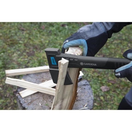 Ascia universale GARDENA 900 B - nera e blu