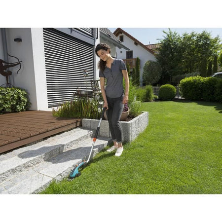 GARDENA Manico Telescopico + Ruote Tagliaerba ClassicCut e ComfortCut