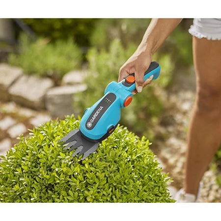 Kit Cisaille A Gazon ComfortCut Li + Bush Sullo Blade - 3,6 V/3.0 AH - Protezione di lame per cavi USB -C - 9888-20