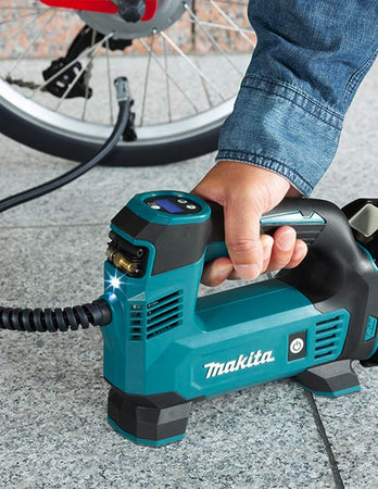 Gonfiatore MAKITA DMP180Z (Solo corpo)