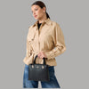 Guess Borsa Noelle: Saffiano Mano e Tracolla Chic
