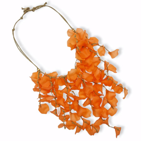 Girocollo petali resina