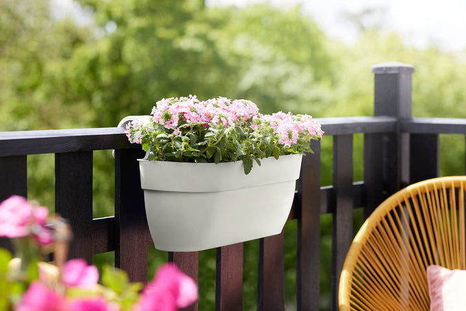 Vaso "Vibia Campana Easy Hanger" in plastica riciclata, per esterno