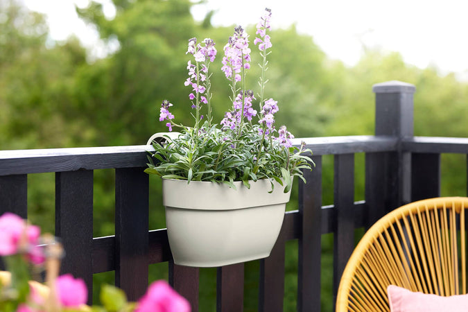 Vaso "Vibia Campana Easy Hanger" in plastica riciclata, per esterno