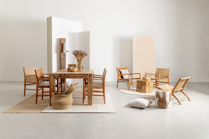 Poltrona "Caroline" per interno, Legno Teak, Finitura Con Vernice A Base D'Acqua 70 x 72 x 79h cm