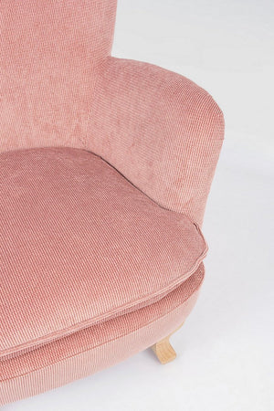 Poltrona "Orlins" per interno, Struttura In Legno Di Pino E Compensato, Rivestimento In Poliestere Effetto Boucle', Capitonne' 71.5 x 72.5 x 79h cm
