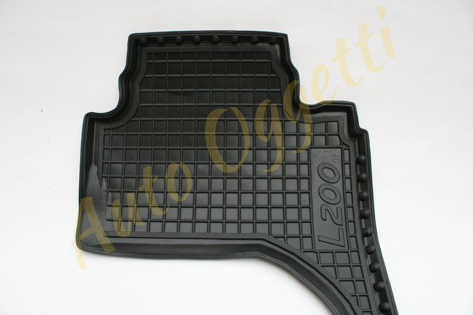 Tappetini di gomma per Mitsubishi L200/Triton (2013+)