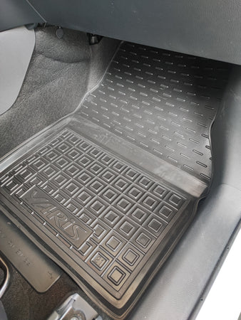 Tappetini di gomma su misura per Toyota Yaris (2020+)