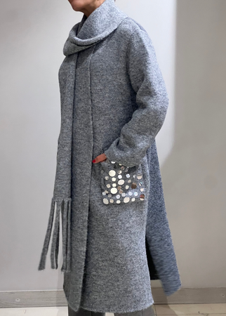 Cappotto Vicolo con sciarpa e pailletes