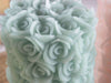 Candela colorata con superficie a rose 10 cm