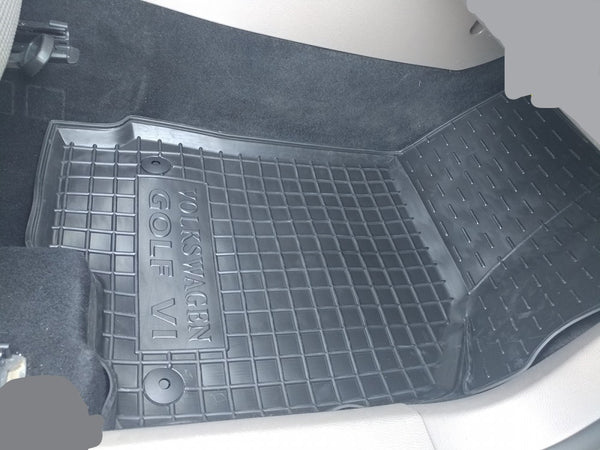 Set tappetini di gomma su misura per Volkswagen Golf VI (2009-2012)