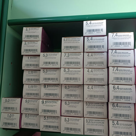 STOCK COLORE PERMANENTE PER CAPELLI TINTA CON OLIO DI ARGAN E CHERATINA COLORI NATURALI RIFLESSATI E SUPERCHIARENTI