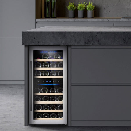 Cantinetta refrigerante con porta in vetro, capienza 33 bottiglie