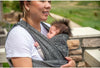 CHICCO Boppy Comfyfit Evolution - Portabebè, Semplice da Indossare e Regolabile, Portabebè Neonato Fronte Mamma Ergonomico con Supporto Testa e Collo, Ampie Fasce Da Annodare, Giromanica Regolabile, 0 Mesi+, colore GREY grigio
