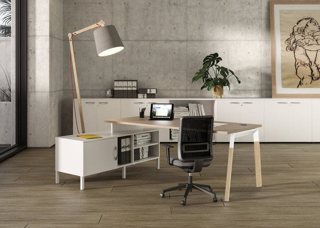 Scrivania operativa con 4 gambe in legno massello e metallo cm. 120/140/160/180x80x72,5h
